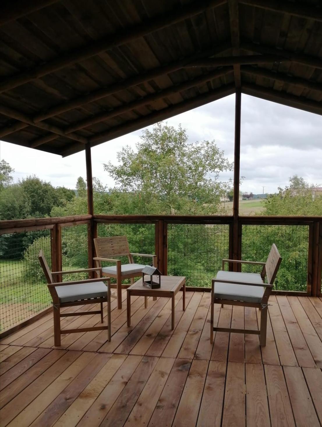 Camping Et Hotel Chateau Du Haget Montesquiou Exterior photo